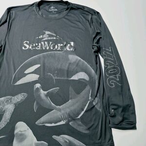 SeaWorld 2022 Performance Shirt Men’s Large Gray Long Sleeve Moisture Wicking